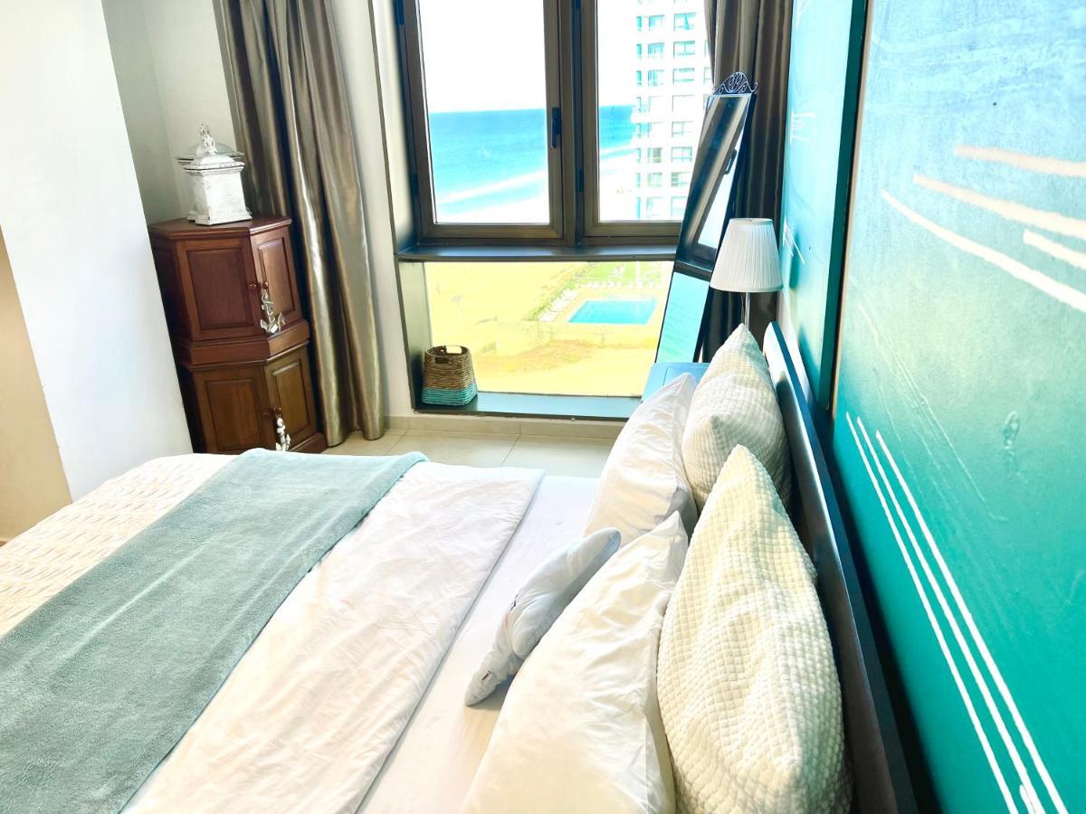 Beach Apartment- Breathtaking Views With Bomb Shelter Herzliya Luaran gambar