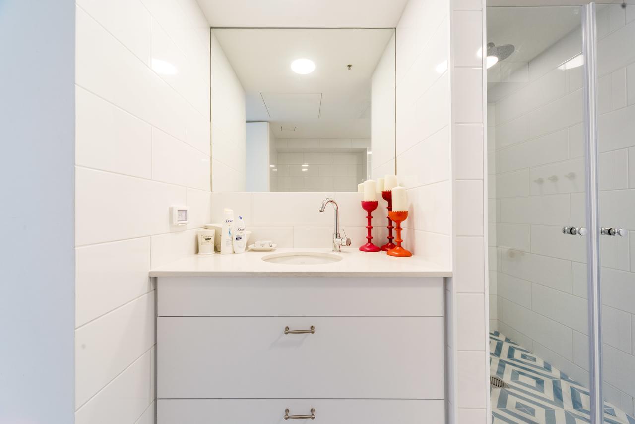Beach Apartment- Breathtaking Views With Bomb Shelter Herzliya Luaran gambar