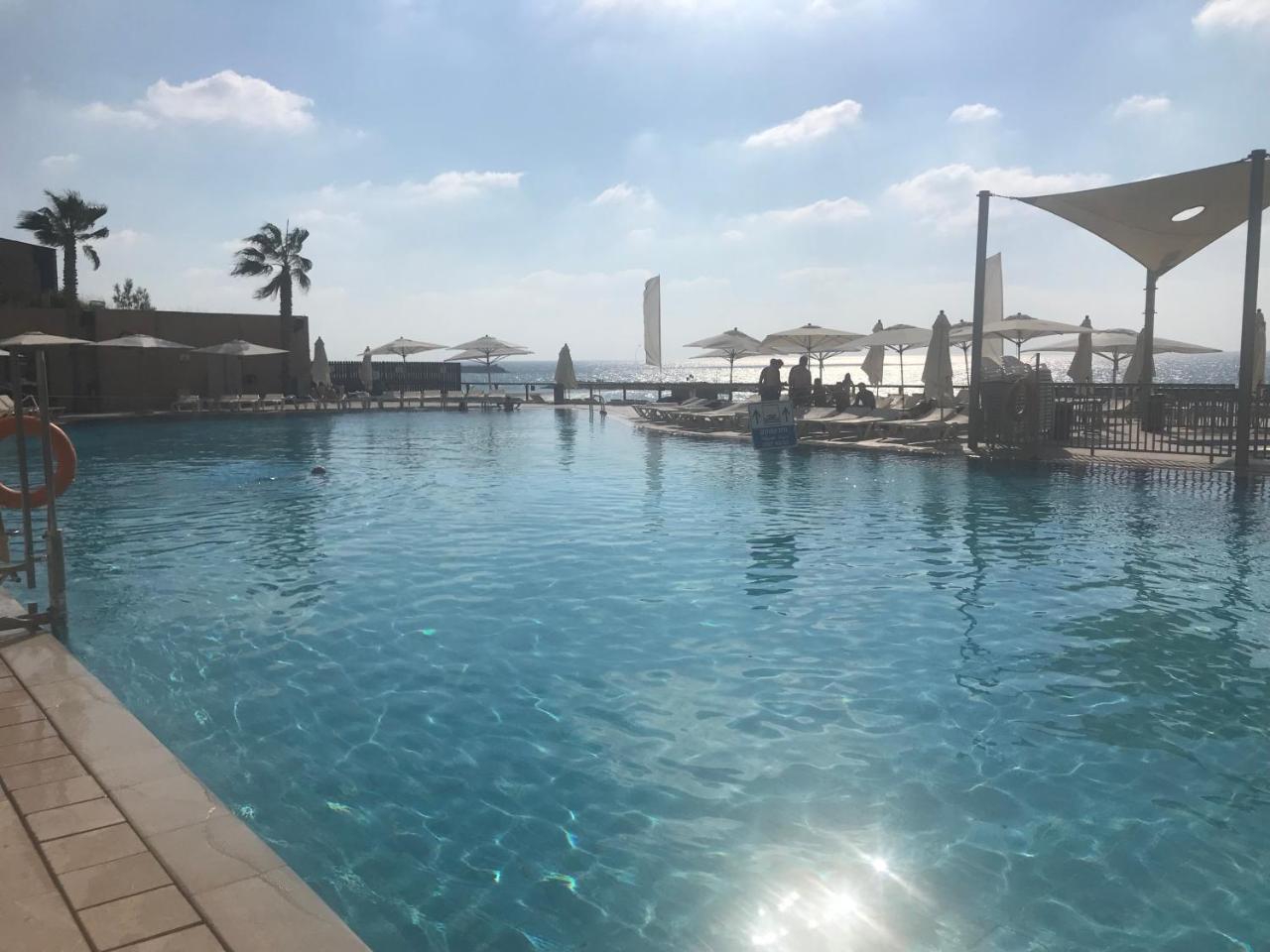 Beach Apartment- Breathtaking Views With Bomb Shelter Herzliya Luaran gambar